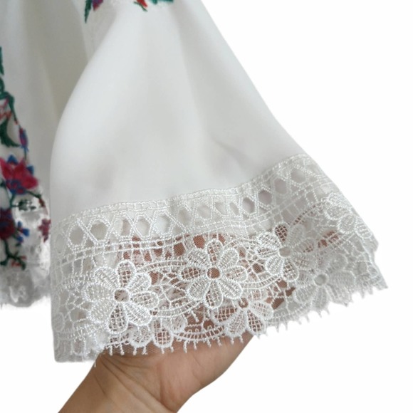 Tadashi Shoji Koa Floral Embroidered White Crepe Bell Sleeve Blouse Size Large - Picture 8 of 14